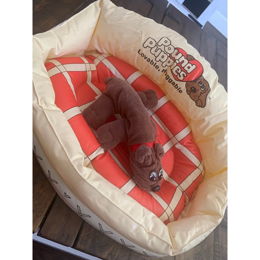 Vintage Tonka pound puppy bed